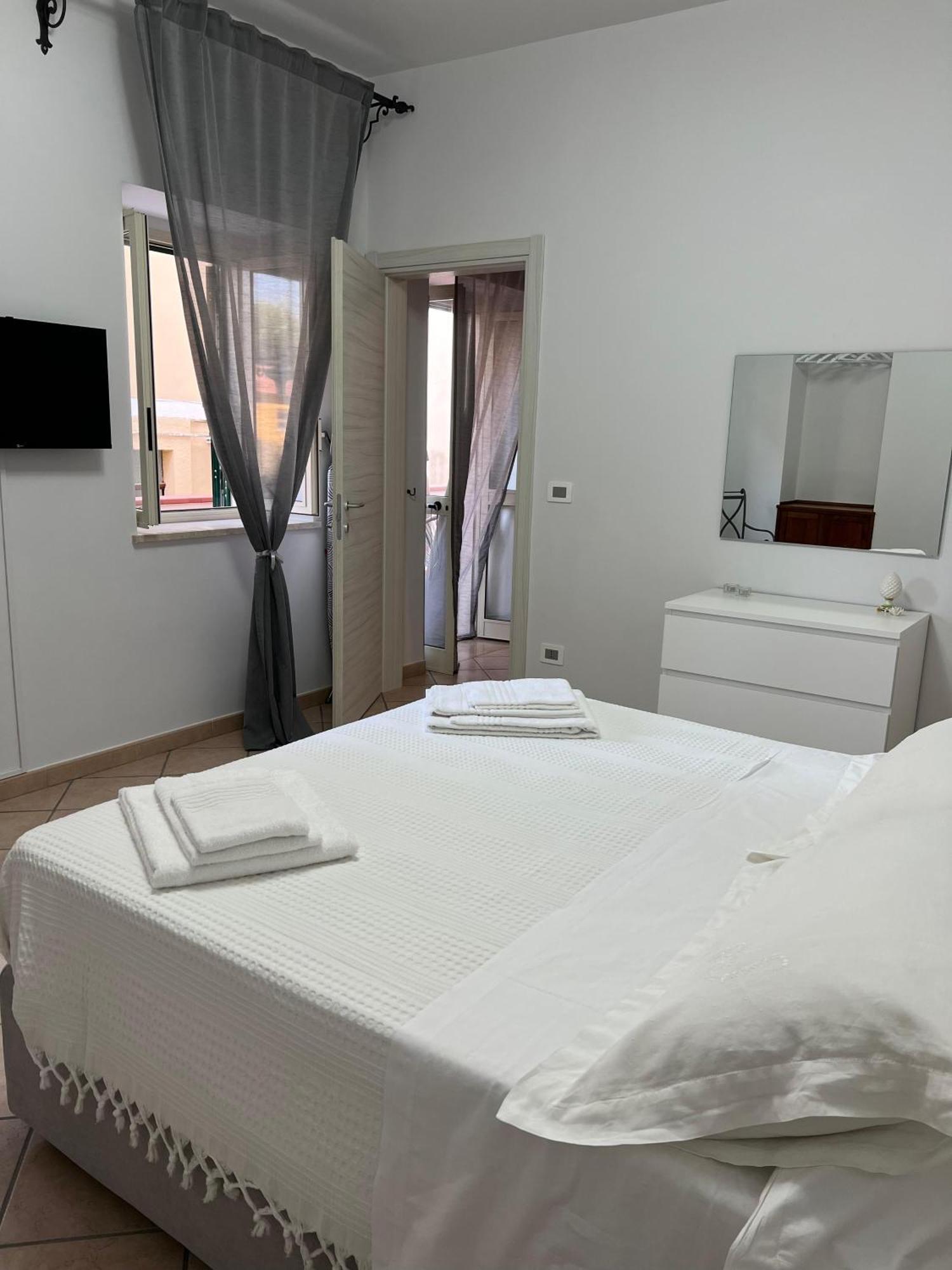 Antonino Apartment タオルミーナ エクステリア 写真